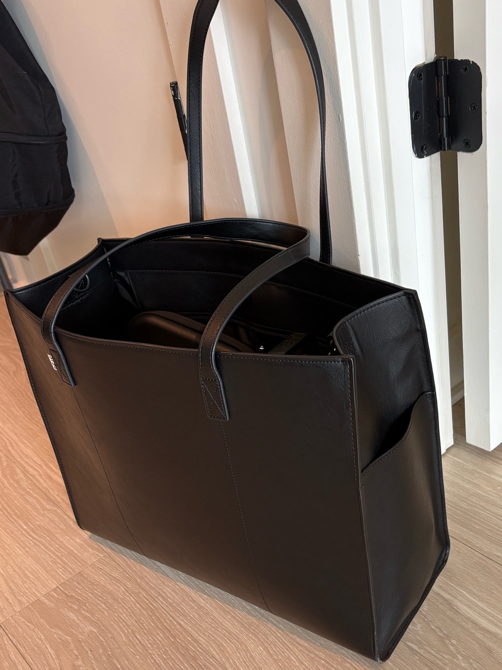 BEIS- The Large Work Tote in Black - Picture 5 of 5